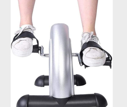 Mini bicicleta estática para debajo del escritorio, ejercitador de pedal de brazo y pierna con pantallas LCD.